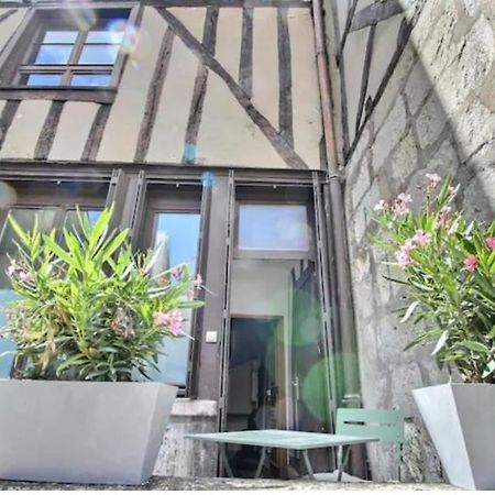 Le Backstage Bourges Exterior foto